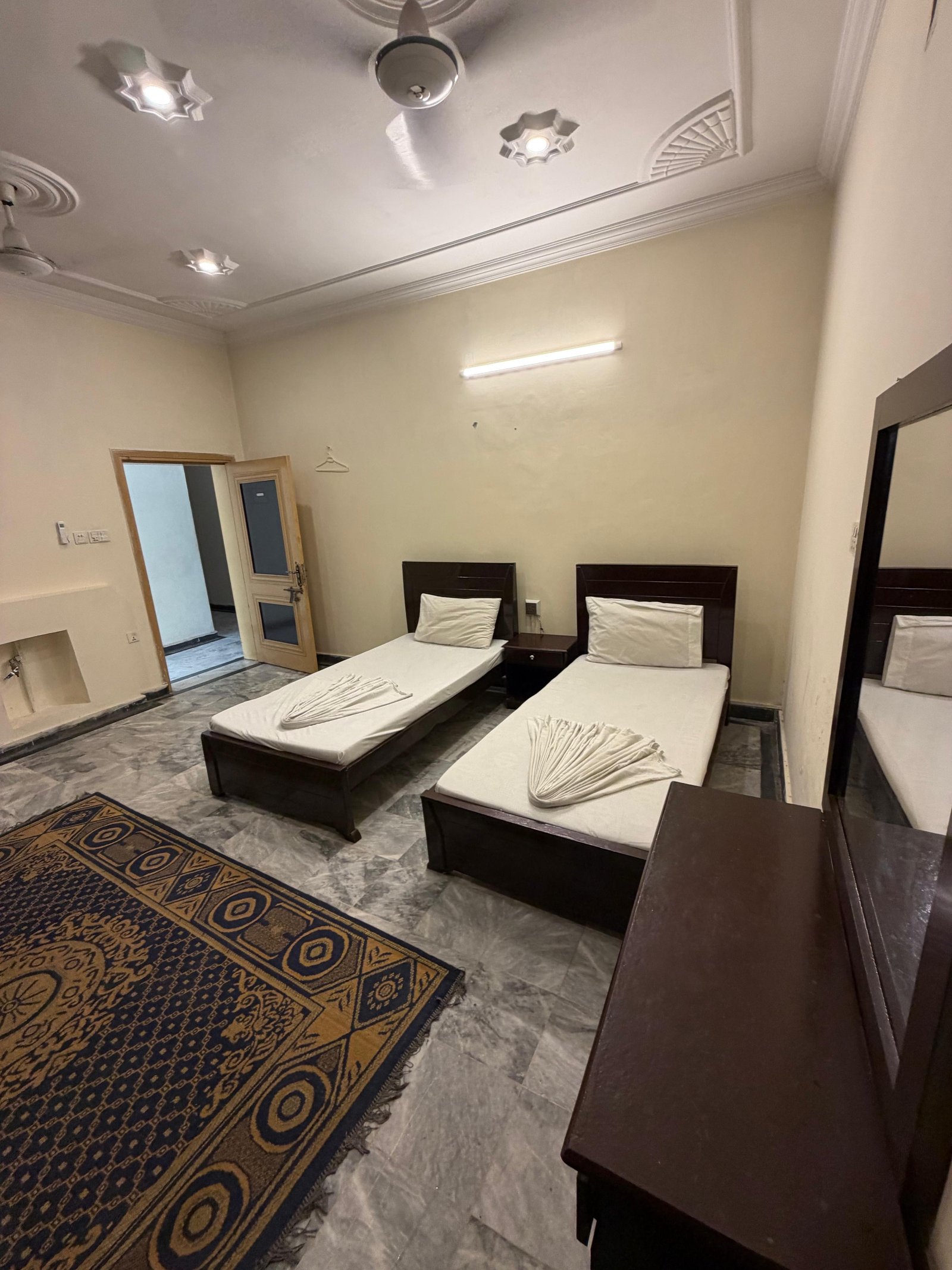 2 bedroom